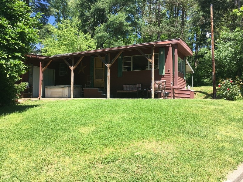 At Lake Logan Country Cottages Hocking Hills Cottages and Cabins