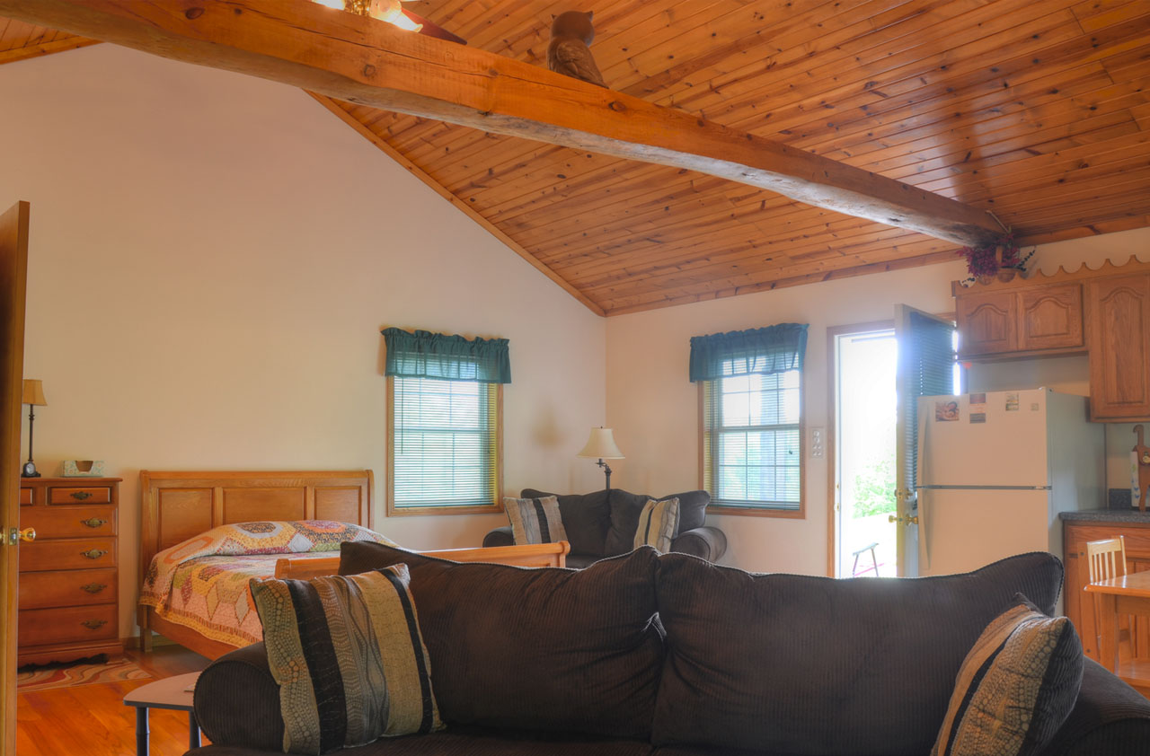 Persimmon hill by Persimmon Hill Cabin