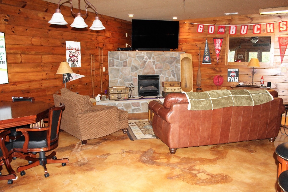 American Heartland Cabins - Hocking Hills Cottages and Cabins