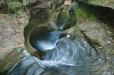 The Devils Bathtub, Old Mans Cave - This is always a challenge to me, still looking for that one decisive shot.